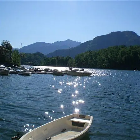 Sleeps 5 Pool Air Con * Ossuccio