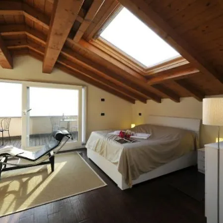 Sleeps 5 Pool Air Con Apartamento