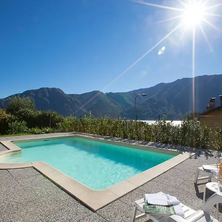 Sleeps 5 Pool Air Con Apartamento *