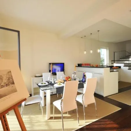 Apartamento Sleeps 5 Pool Air Con